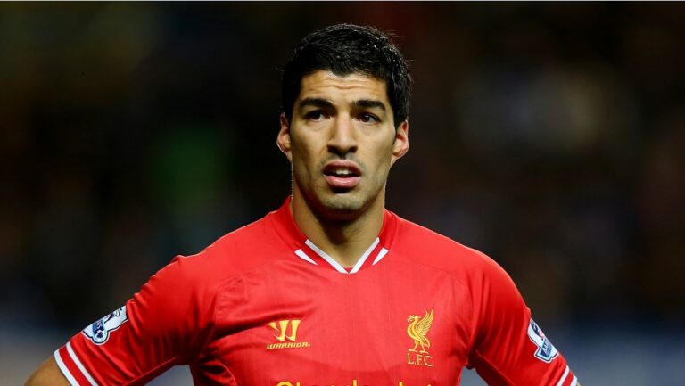 11/7/2014: Αποχωρεί από τους Reds ο Luis Suarez