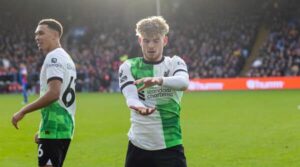 Elliott και Salah σκόραραν στο παιχνίδι της Liverpool στο Selhurst Park.