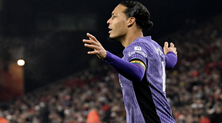 Virgil: «Είμαι απόλυτα επικεντρωμένος στη Liverpool»