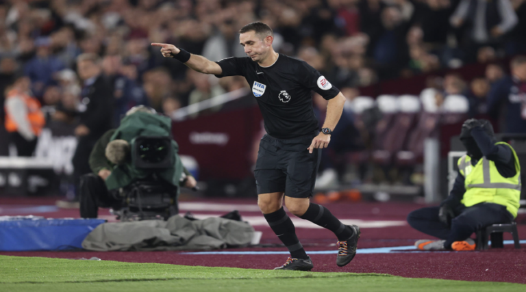 Τελείωσε τον David Coote η PGMOL!