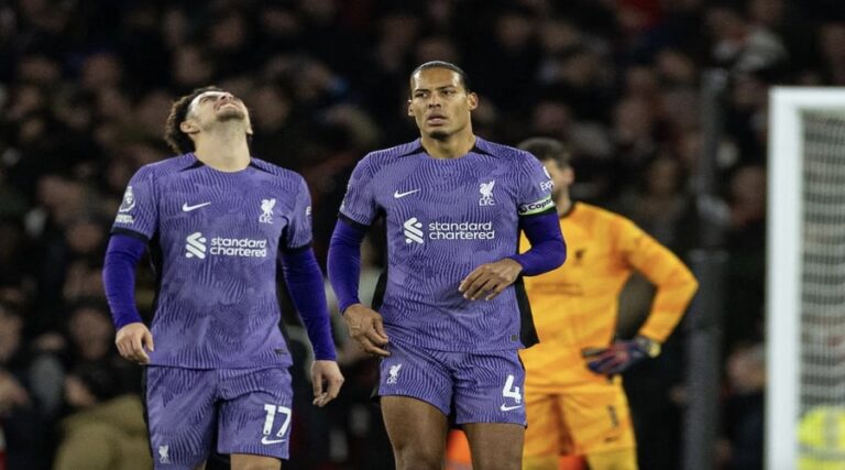 Arsenal v Liverpool 3-1: Κόκκινο φάντασμα στο Λονδίνο (Vid Red Glasses)