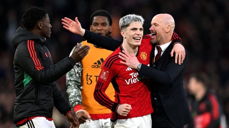 ten Hag: “Αν μπορούμε να νικήσουμε τη Liverpool, μπορούμε όλους!”