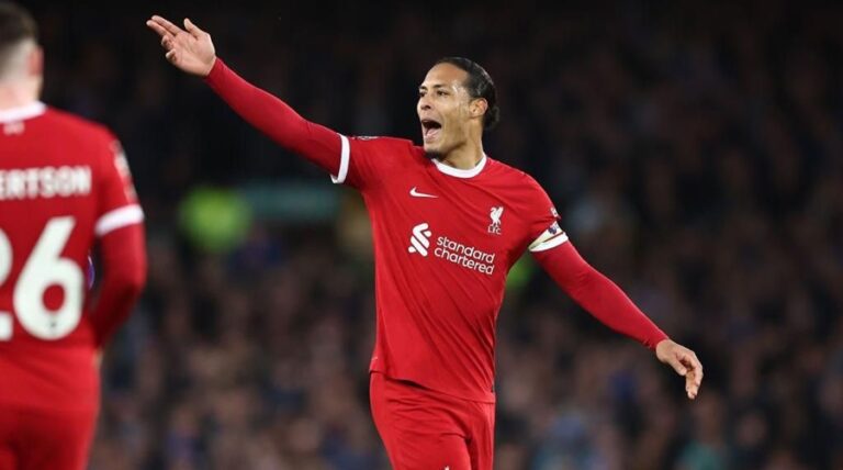 van Dijk: “Να αναρωτηθούν όλοι αν θέλουν πραγματικά το πρωτάθλημα”