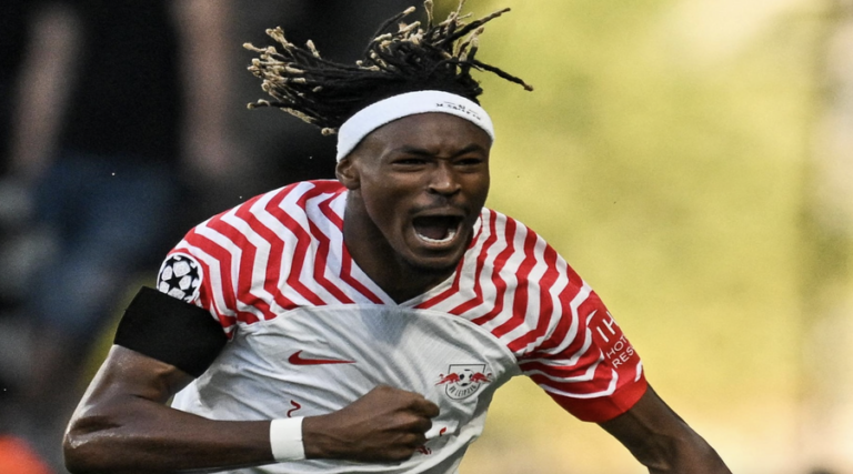«Έχει δείξει ενδιαφέρον για Simakan η Liverpool»