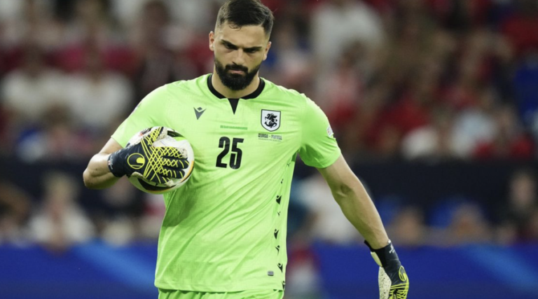 Giorgi Mamardashvili: «Έρχομαι στη Liverpool για να παραμείνω»