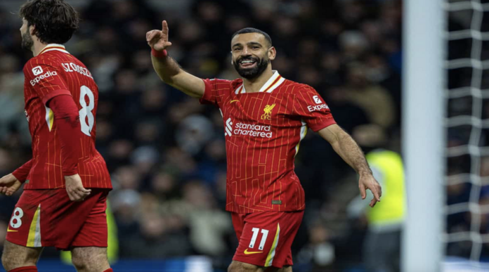Ο Mo Salah πανηγυρίζει στο Tottenham Stadium