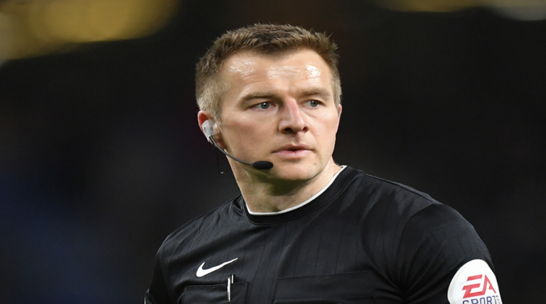 Ο Michael Salisbury με Ipswich – στο VAR ο Tierney