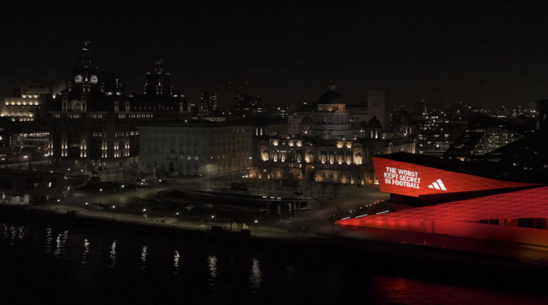 Εποχή Adidas και επίσημα στη Liverpool!