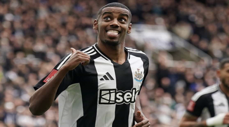 «Η Newcastle περιμένει πρόταση των Reds για Isak»