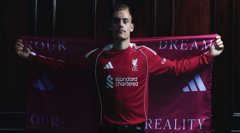Η Liverpool παρουσίασε τις νέες Adidas εμφανίσεις (pics)