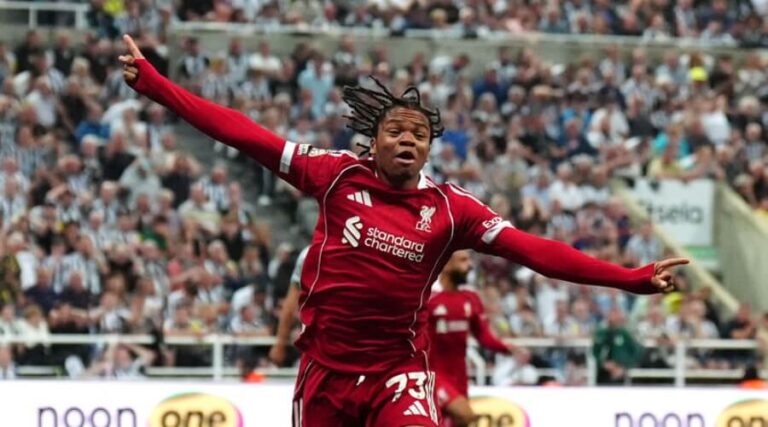Με Ngumoha αλλά χωρίς Salah και Ekitike η ενδεκάδα των Reds!