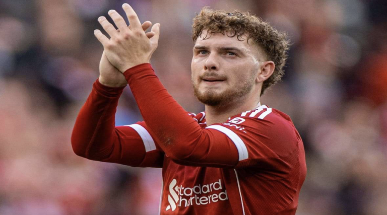 Γιατί η Liverpool «δεν παίζει μπάλα» με την Aston Villa για τον Elliott