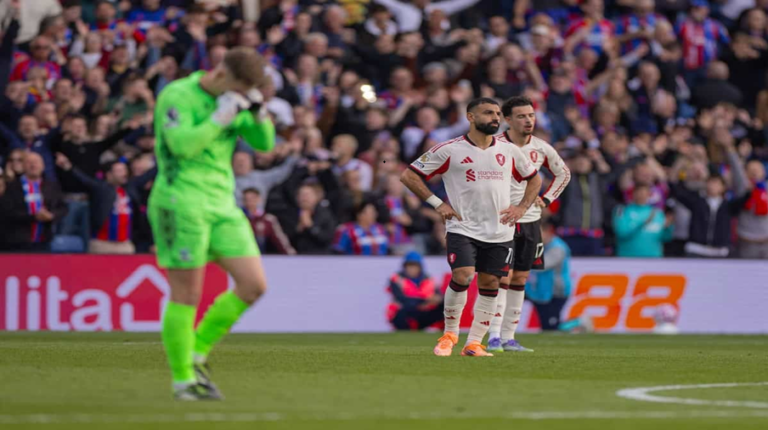 Crystal Palace v Liverpool 2-1: Reds tourist bus… (Vid Red Glasses)