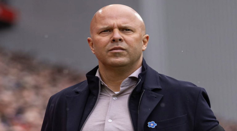 Ο Slot για United, Salah, Isak και Mac Allister
