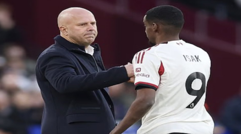 Slot: «Δεν εγγυώμαι ότι θα παίξει ο Isak με Brentford»