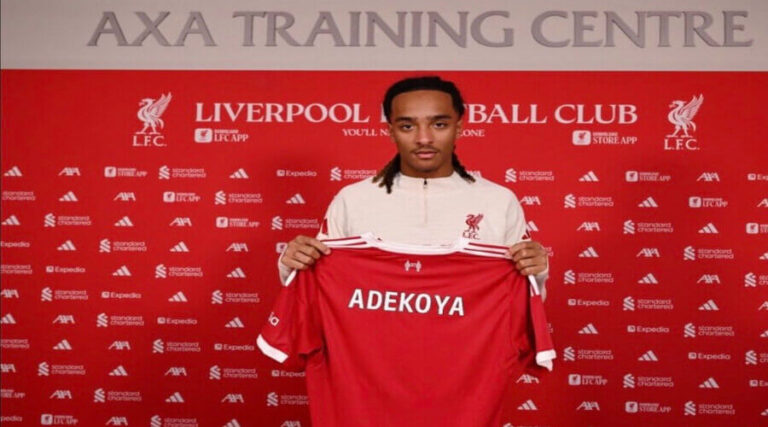 Υπέγραψε στους Reds ο 19χρονος στόπερ Noah Adekoya