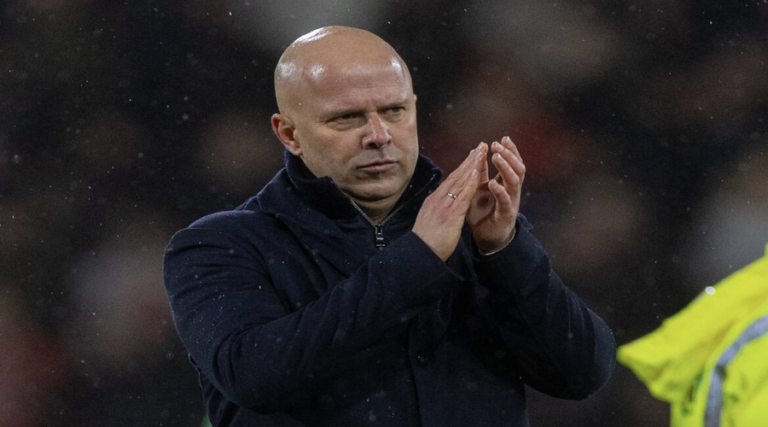 «Οι αγώνες με την PSG ίσως κρίνουν το μέλλον του Slot»