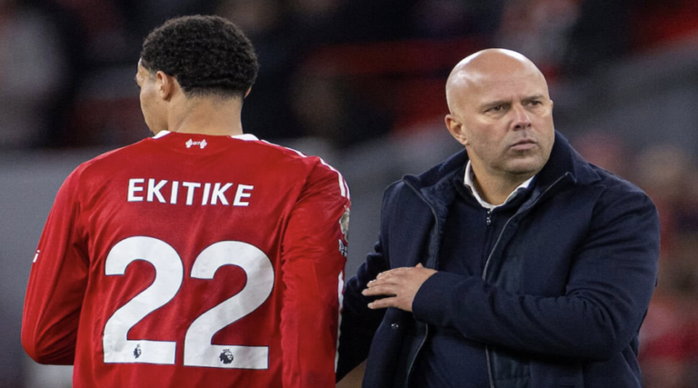 Slot για Ekitike: «Επιτυχημένη η επέμβαση – θα πάρει μήνες η επιστροφή του»
