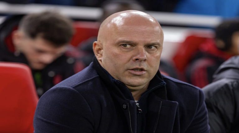 Slot: «Είμαι ο ίδιος προπονητής με πέρυσι»