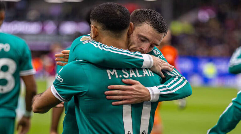 Κορεό για Salah και Robertson την Κυριακή στο Anfield!